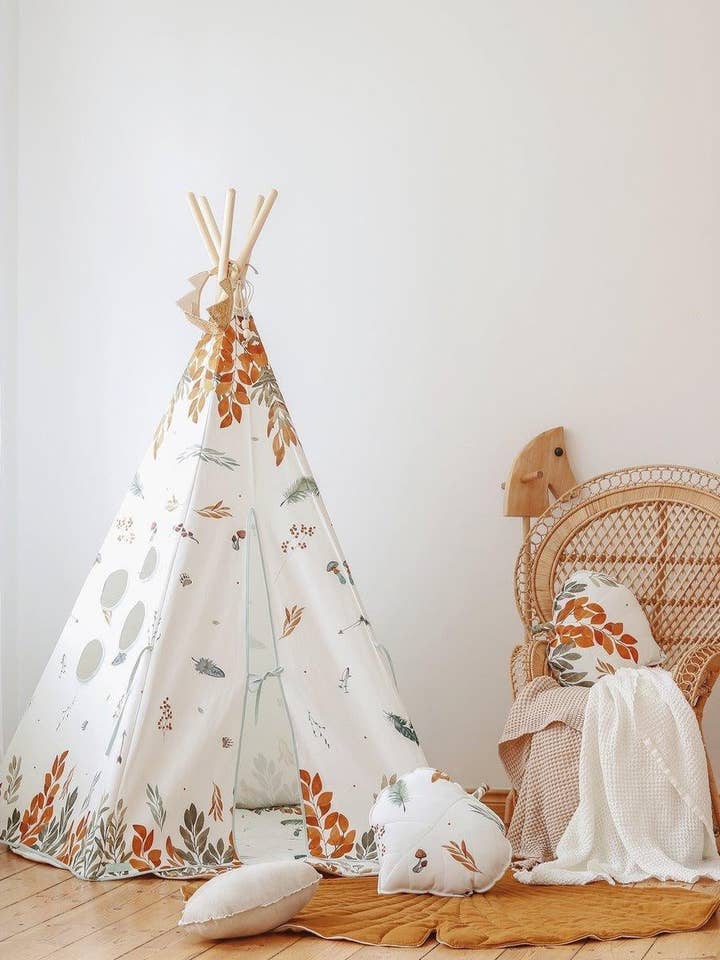 “Forest friends” Teepee Tent for wholesale by Moi Mili