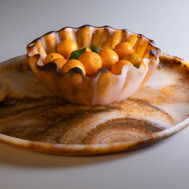 Tortoiseshell Resin Tray Dia 23.6" for wholesale on Faire3