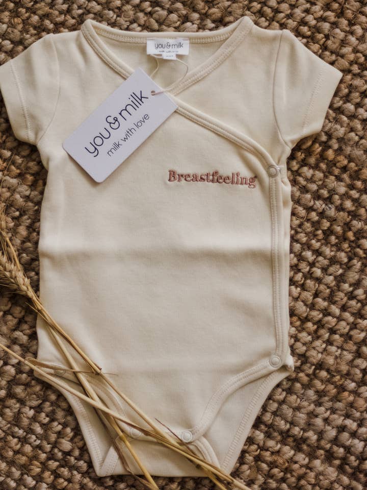 Body bebé Breastfeeling Latte en algodón orgánico para venta al por mayor de You&Milk