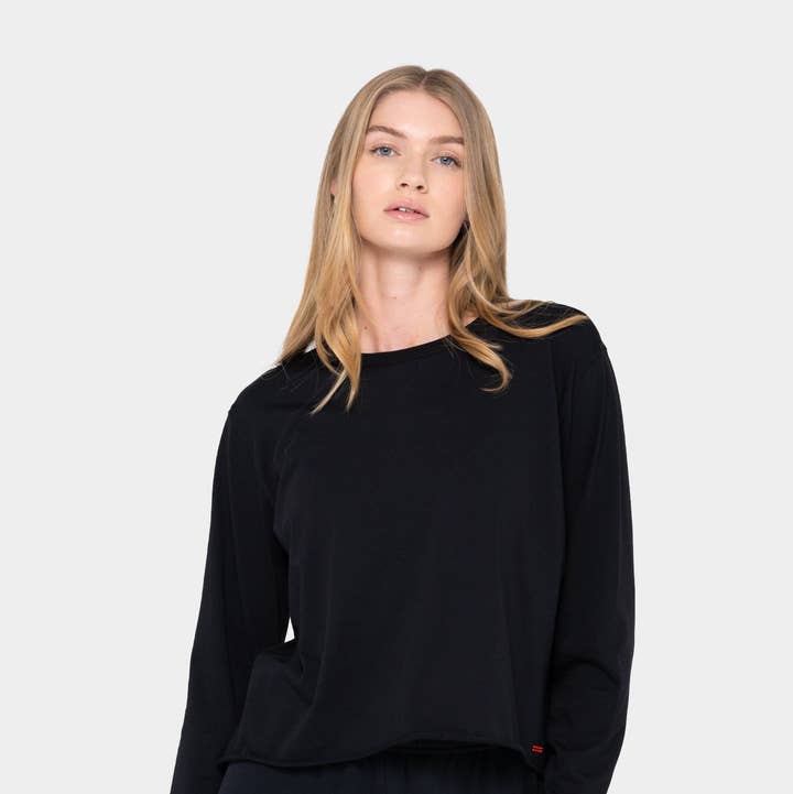 T-shirt a maniche lunghe Core per la vendita all'ingrosso da parte di Peace Love World