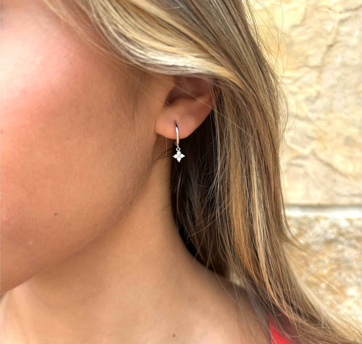 Nikki Smith Designs - Vente Petits anneaux - Charmants câlins en cristal, argentés1