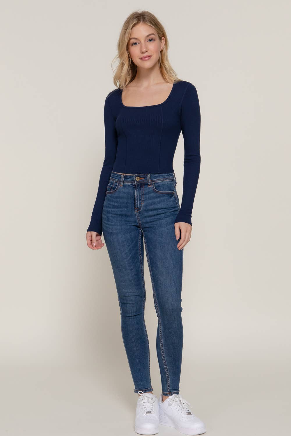 Active Basic | Active USA - Vendita all'ingrosso Top in maglia - Donna - Top in maglia a maniche lunghe con scollo quadrato e dettaglio corsetto3