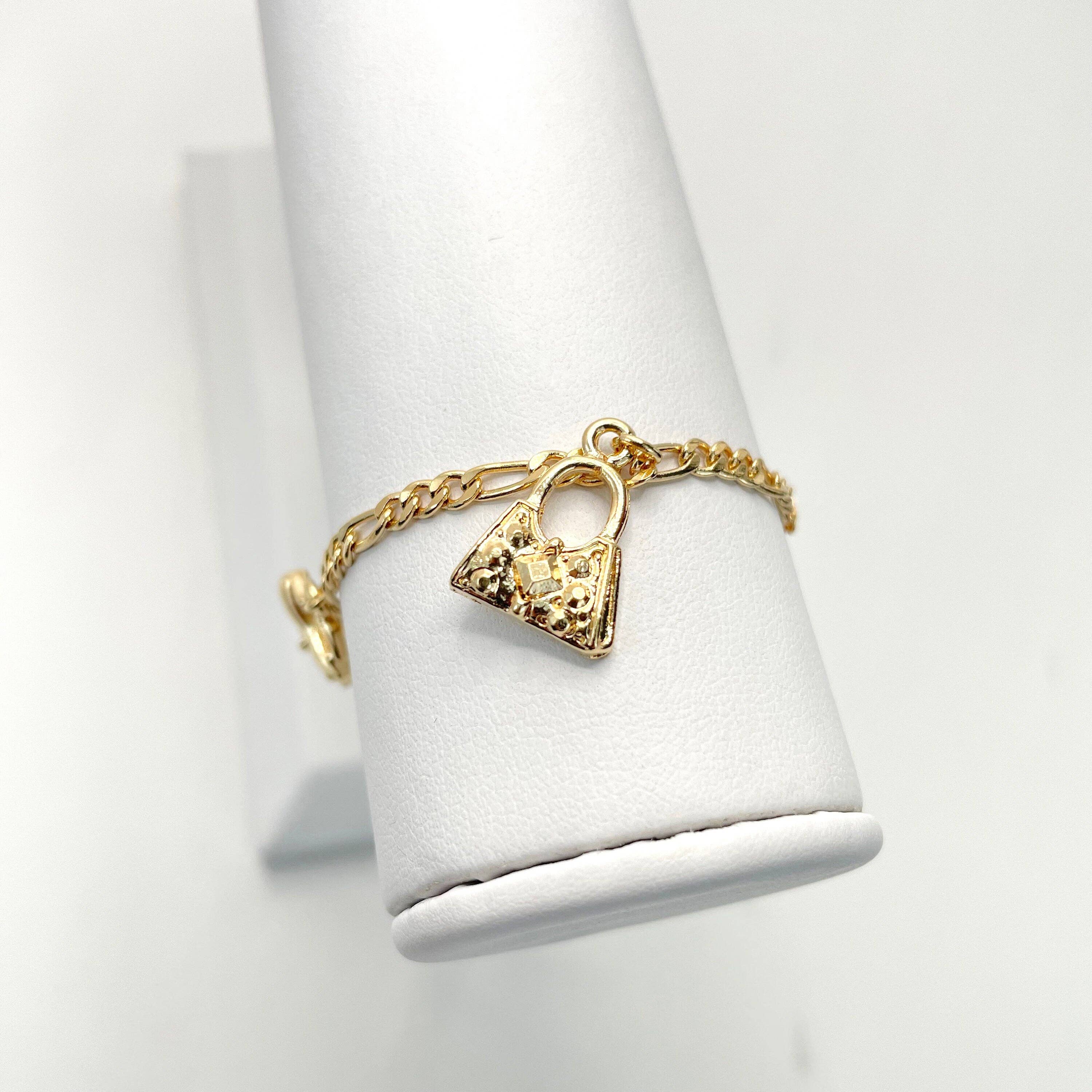 Luxus Accessories – Pulseira com pendente por atacado – Pulseira de encantos com bolsas Figaro preenchidas em ouro 18k4