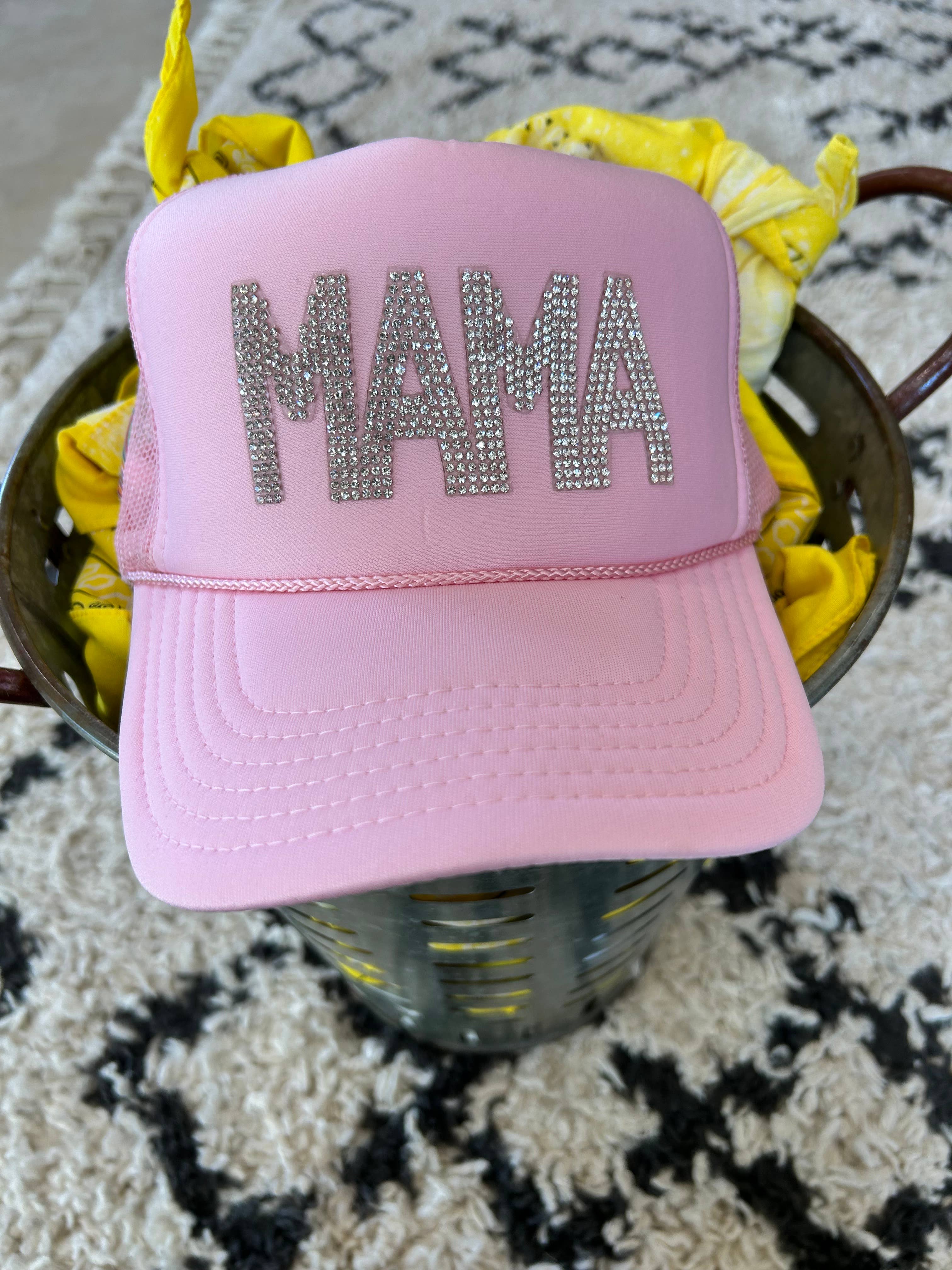 Vibes Hat Company – boné - Mulher por atacado – Chapéu MAMA Rhinestone Trucker | Mama | Mães | Bonés5