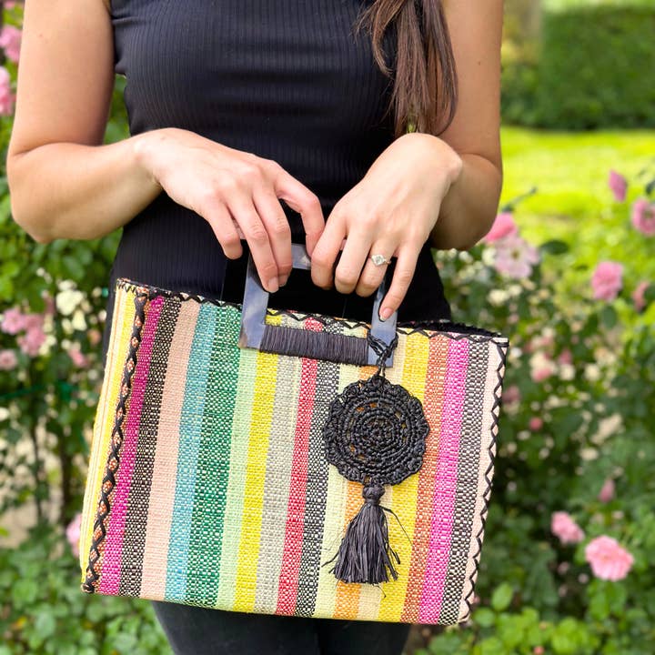 Shebobo - Wholesale Handtas met handvat - Dames - Stevie vierkante handtas van stro met hoornhengsels en kwastje6