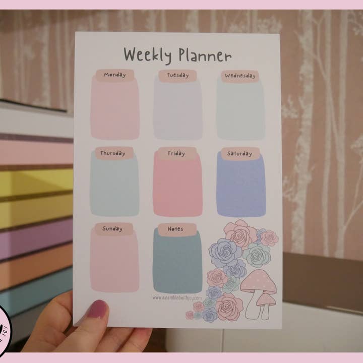 Blocco note agenda giornaliera Rose per la vendita all'ingrosso da parte di Assembledwithjoy