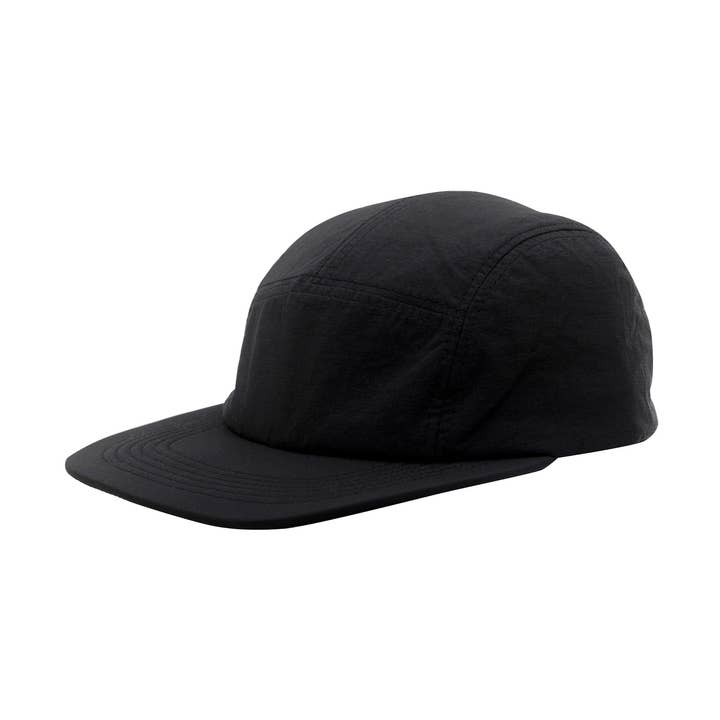 Railroad Black - Casquette cinq panneaux en nylon pour la vente par Unmuted Collective Inc.