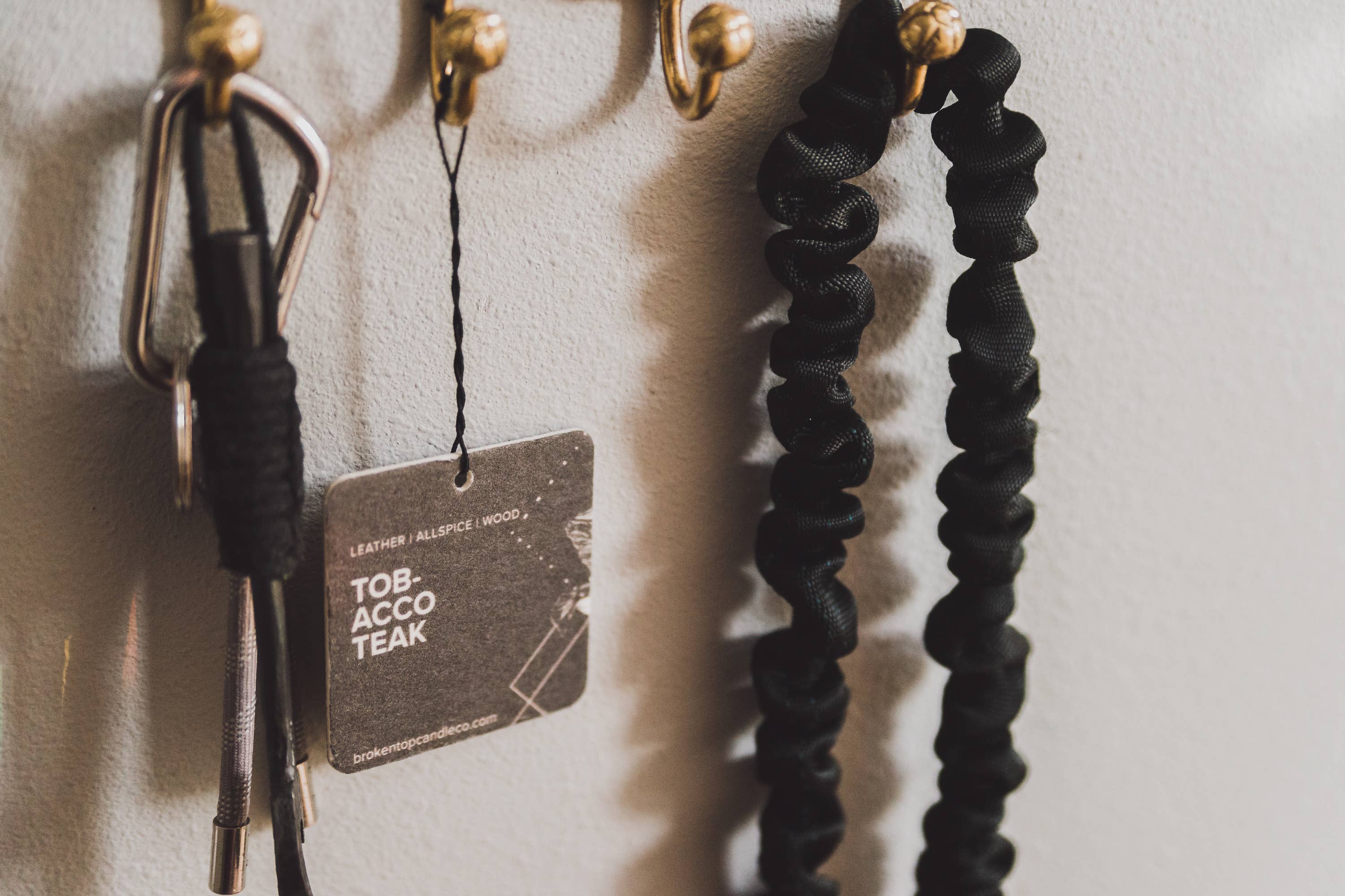 Broken Top Brands - Vente Désodorisant pour voiture – unisexe - Désodorisant de voiture au tabac et teck6