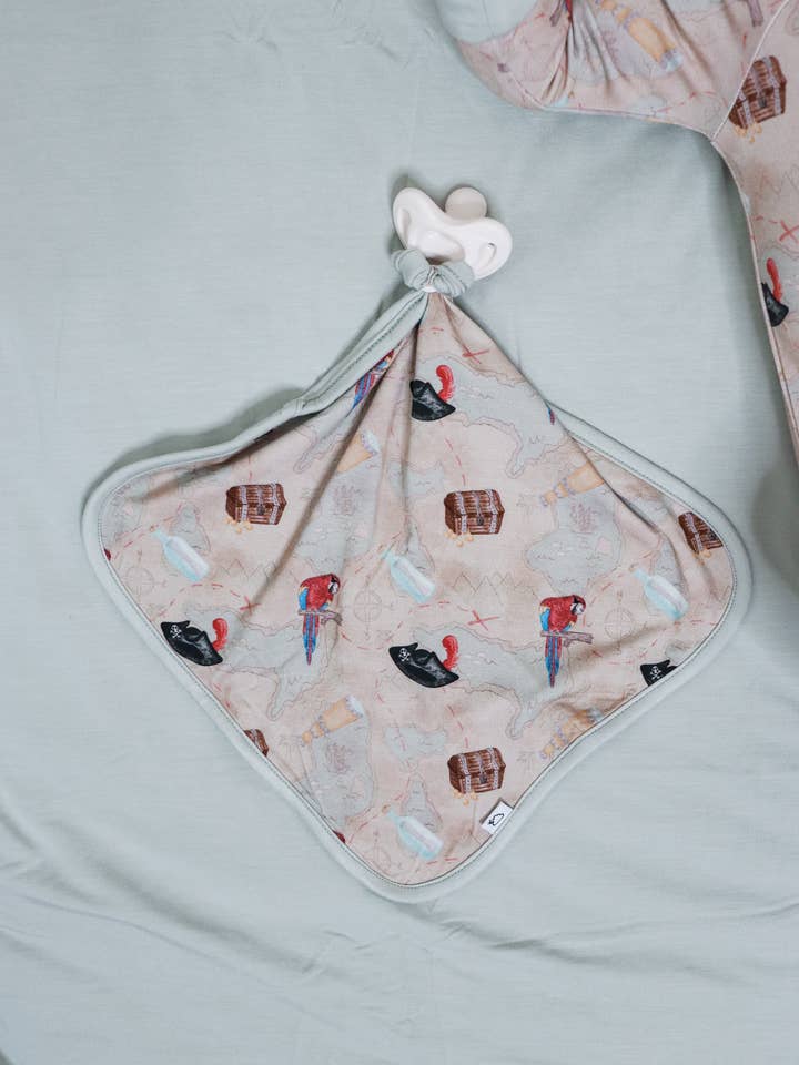Dream Big Little Co. - Wholesale Security/Cuddle Blanket - Baby - PARROT BAY DREAM LOVEY1