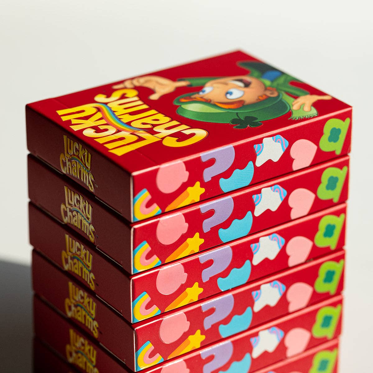 FULTONS Playing Cards - Wholesale Playing Cards - LUCKY CHARMS™ GOLD FOIL PLAYING CARDS7