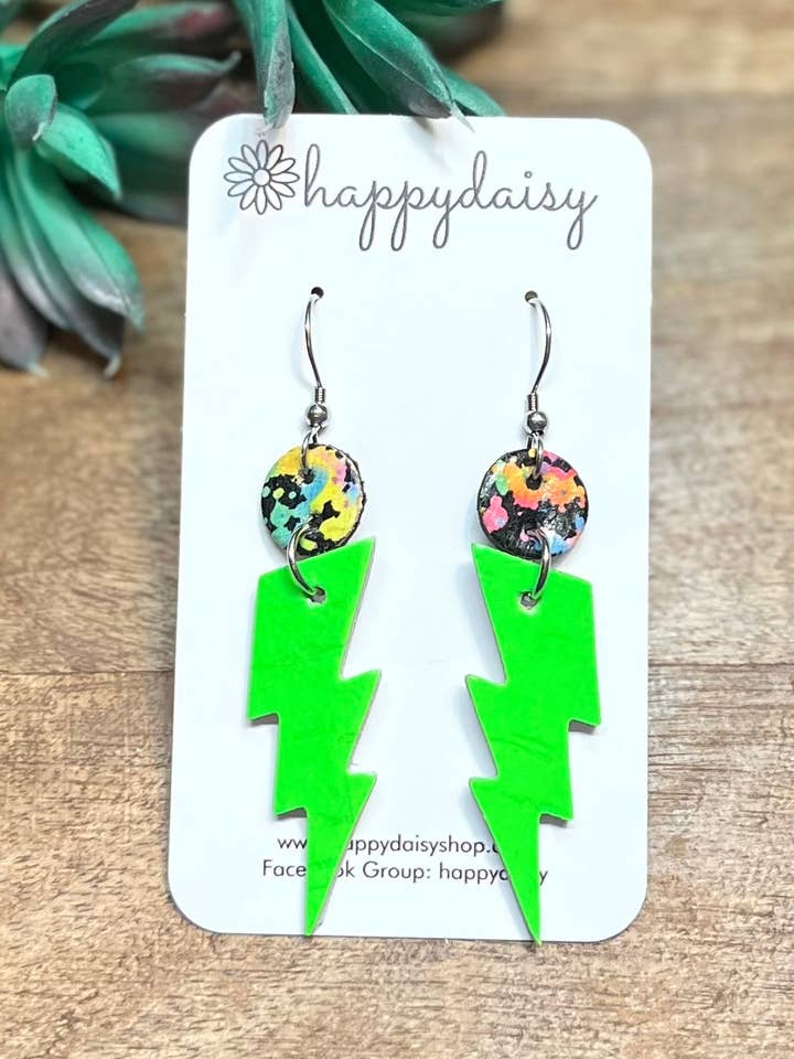 Lightning Bolt Øreringe i Neongrøn og Paint Splatter Cork på Læder for engroshandel hos happydaisy