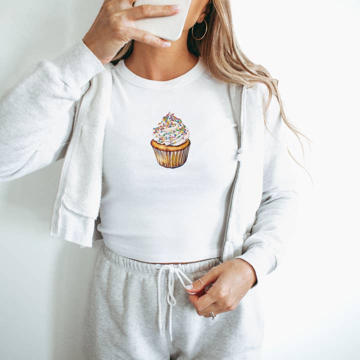 T-shirt Bébé Cupcake y2k Arc-en-ciel Esthétique Court pour la vente par FizzCandy Designs