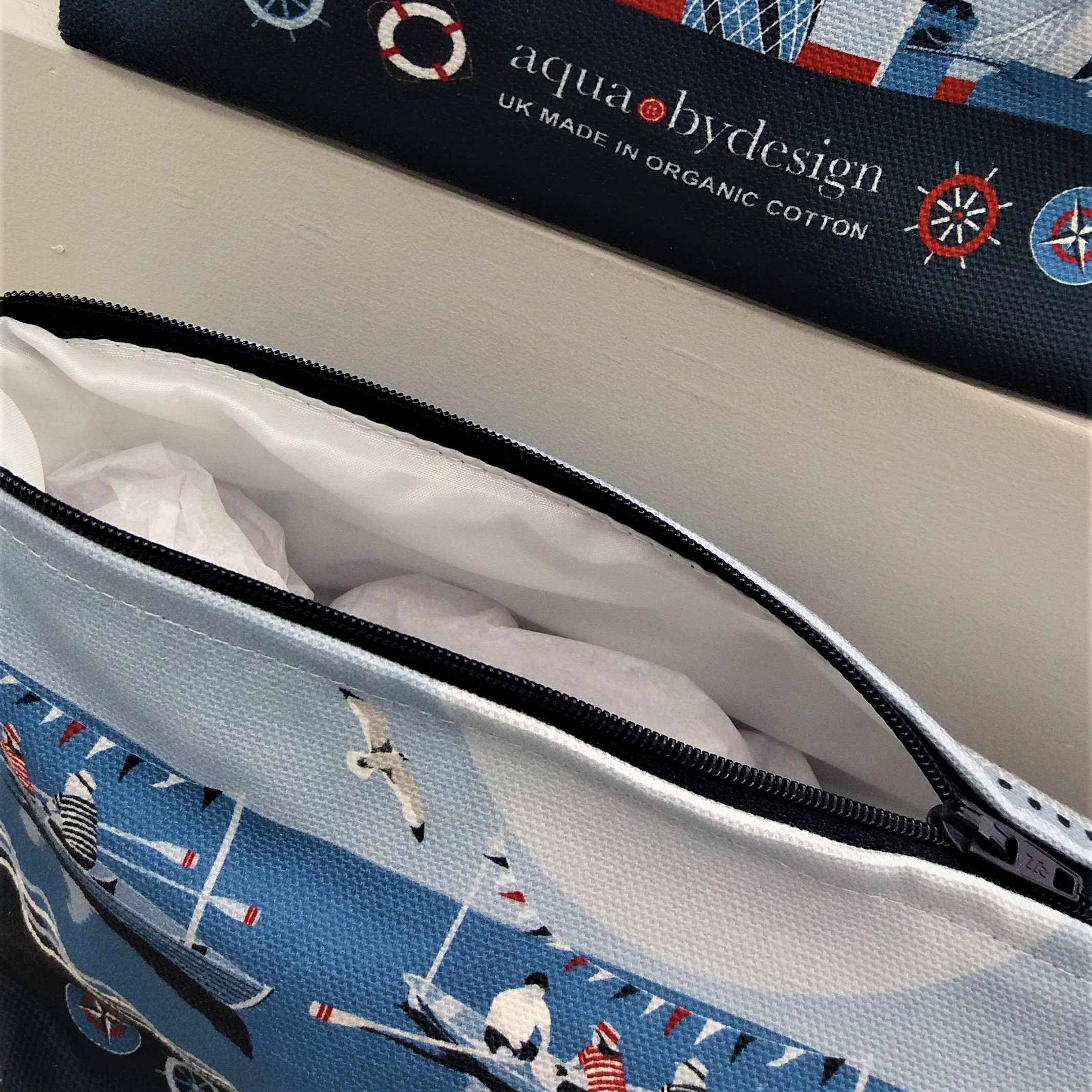 Aqua by Design - Wholesale Makeup/Cosmetic Bag - Cosmetic Bag, London Skyline & Rowing design7