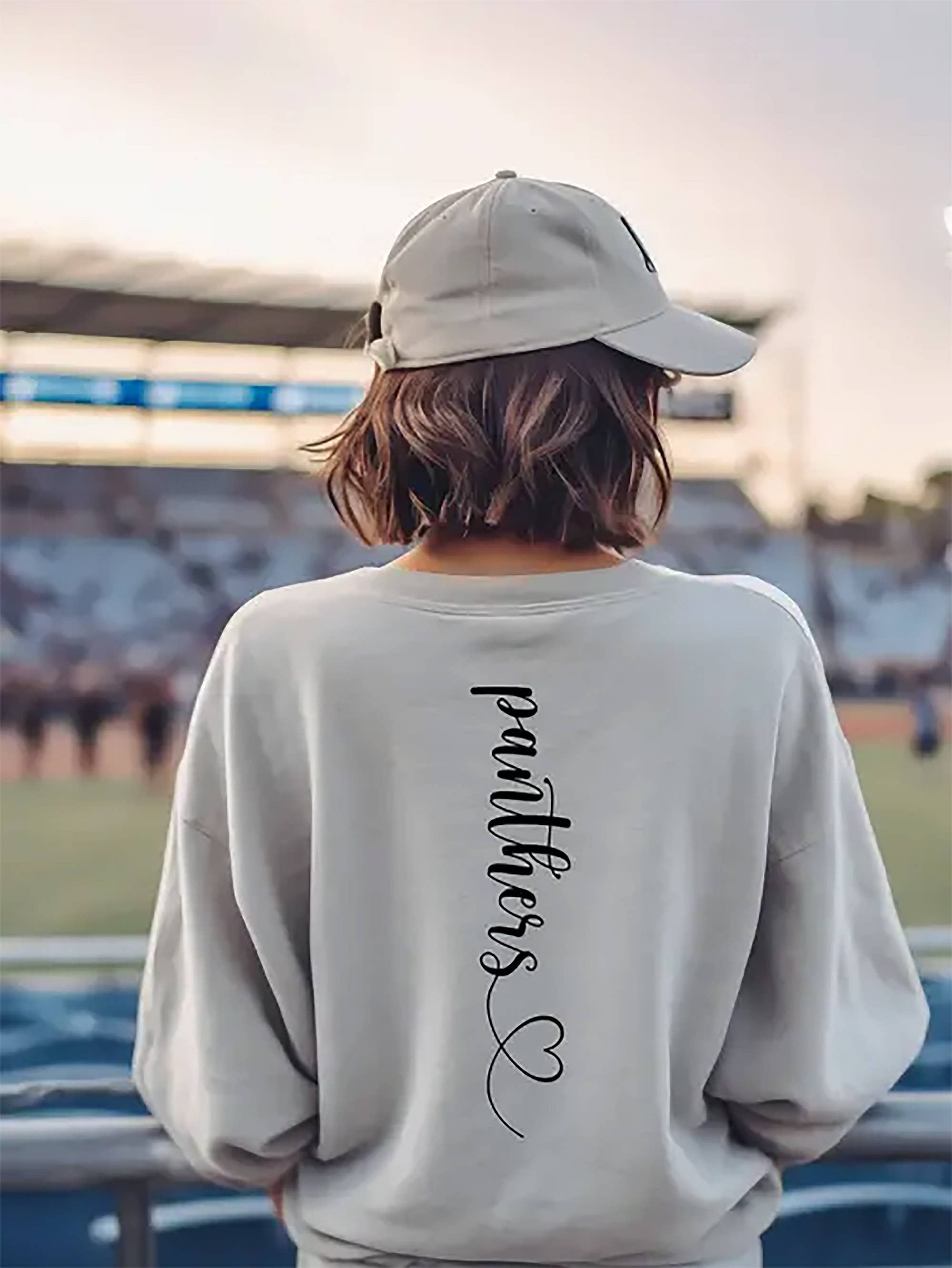 One Nine – wholesale Sweatshirt med tryck - Dam – Skräddarsydd text med hjärta sweatshirt - fram och bak3