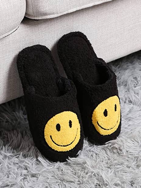 Funky Junque - Wholesale Slippers - Women's - Plush Slippers - Smiley Face - Black2