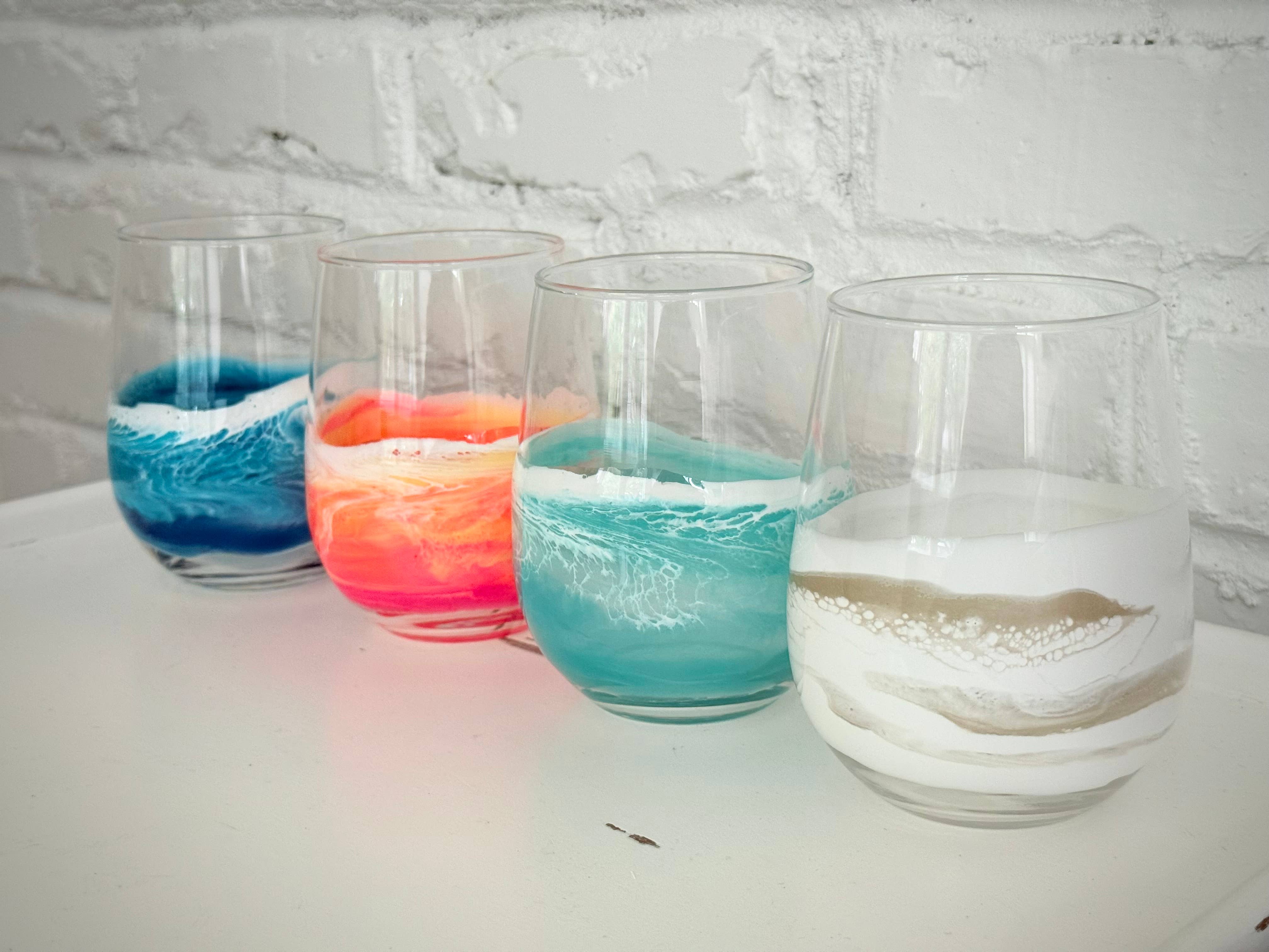 Artful Nests - Wholesale Wine Glass - Stemless Wine Glass with White and Gold Resin 4