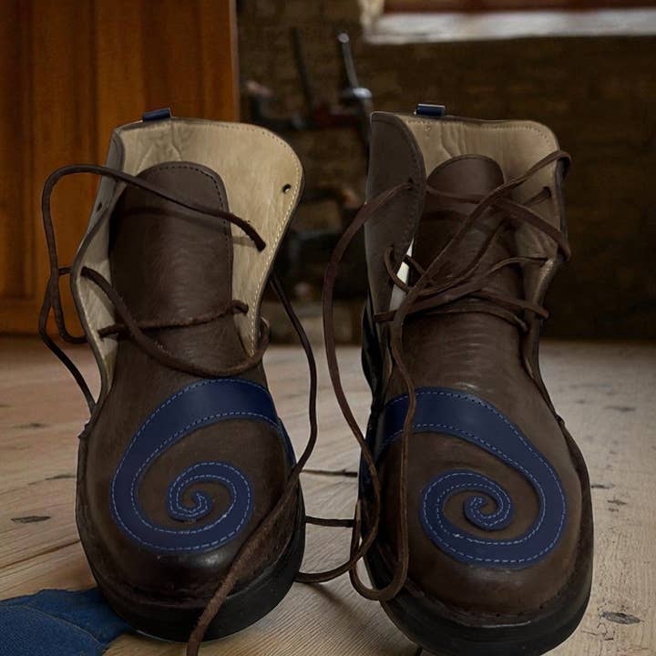 Medeltida vridskor för wholesale av AtlasPerles