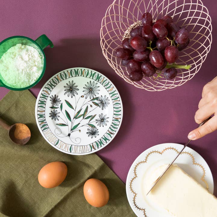 ilaria.i - Wholesale Dinner Plate - M'AMA NON M'AMA GREEN - Porcelain plate with floral pattern1