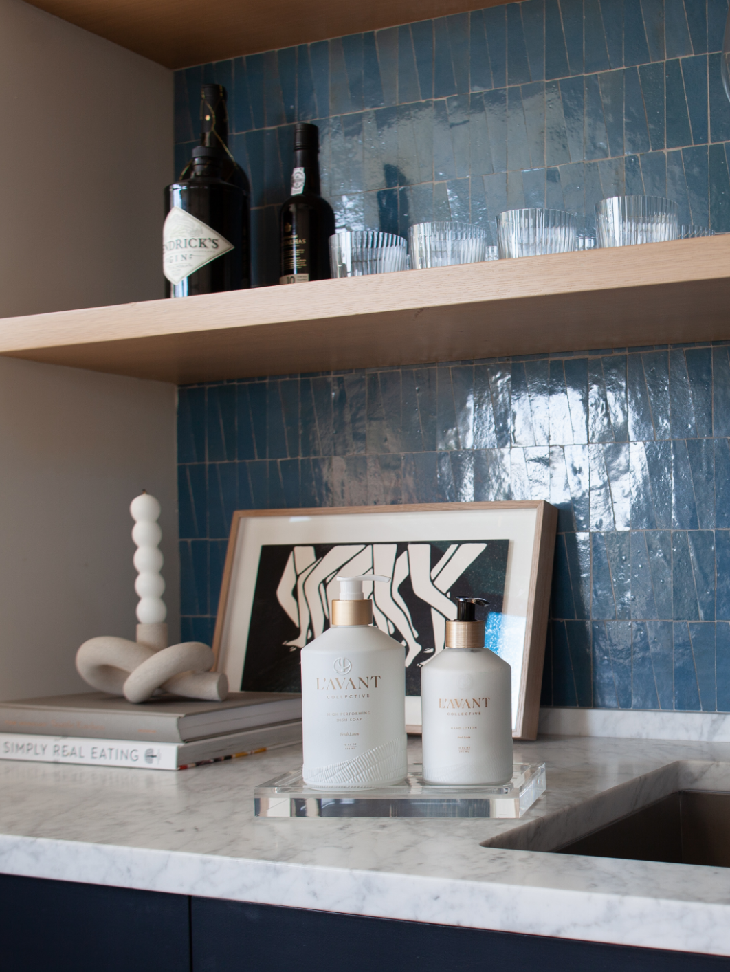 L'AVANT Collective - Wholesale Decorative Tray - Lucite Tray - Medium7