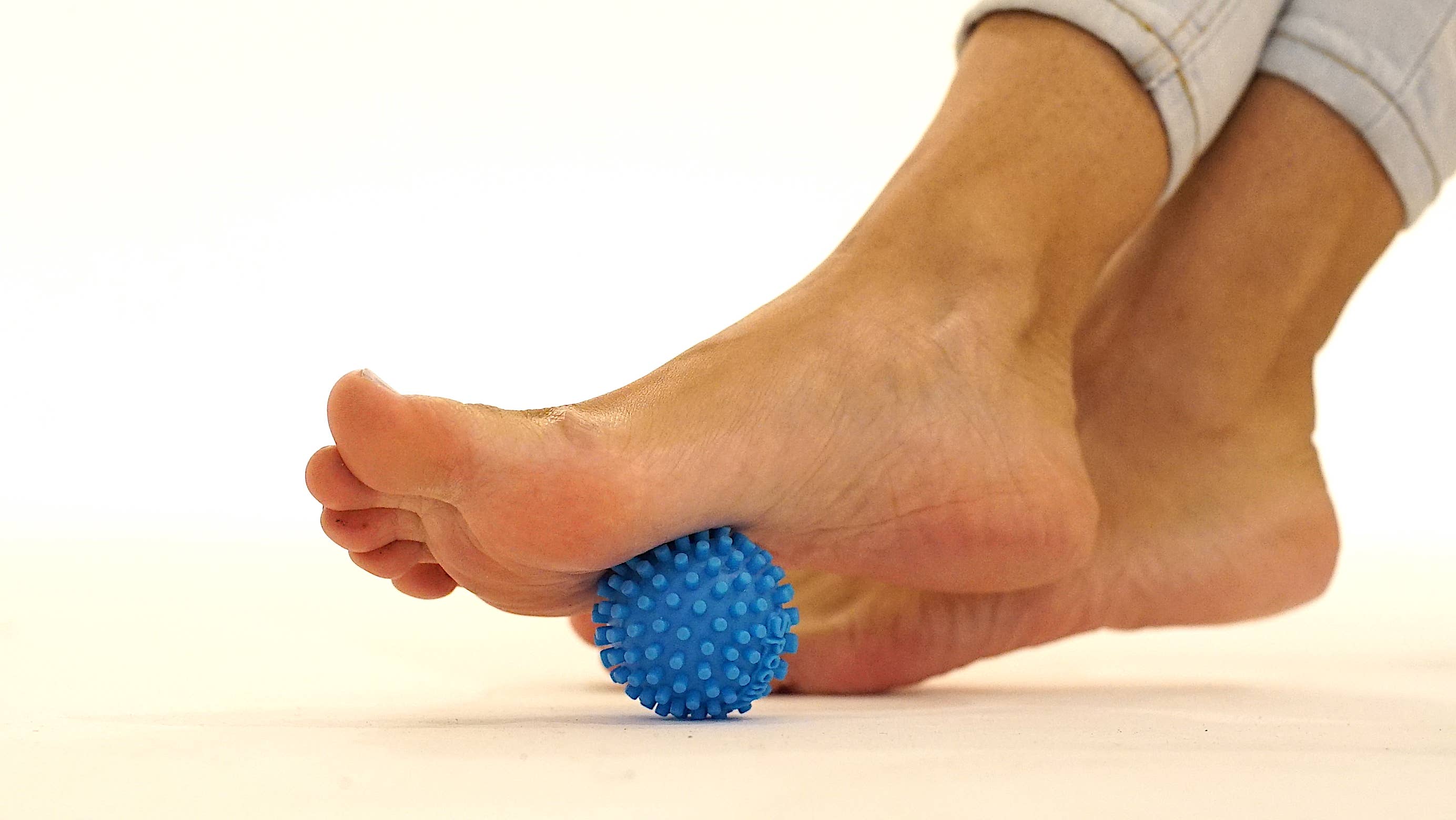 Spoonk Space Inc. - Wholesale Stress Relief Ball/Dough - Acupressure Groove Ball box (9 Balls)1