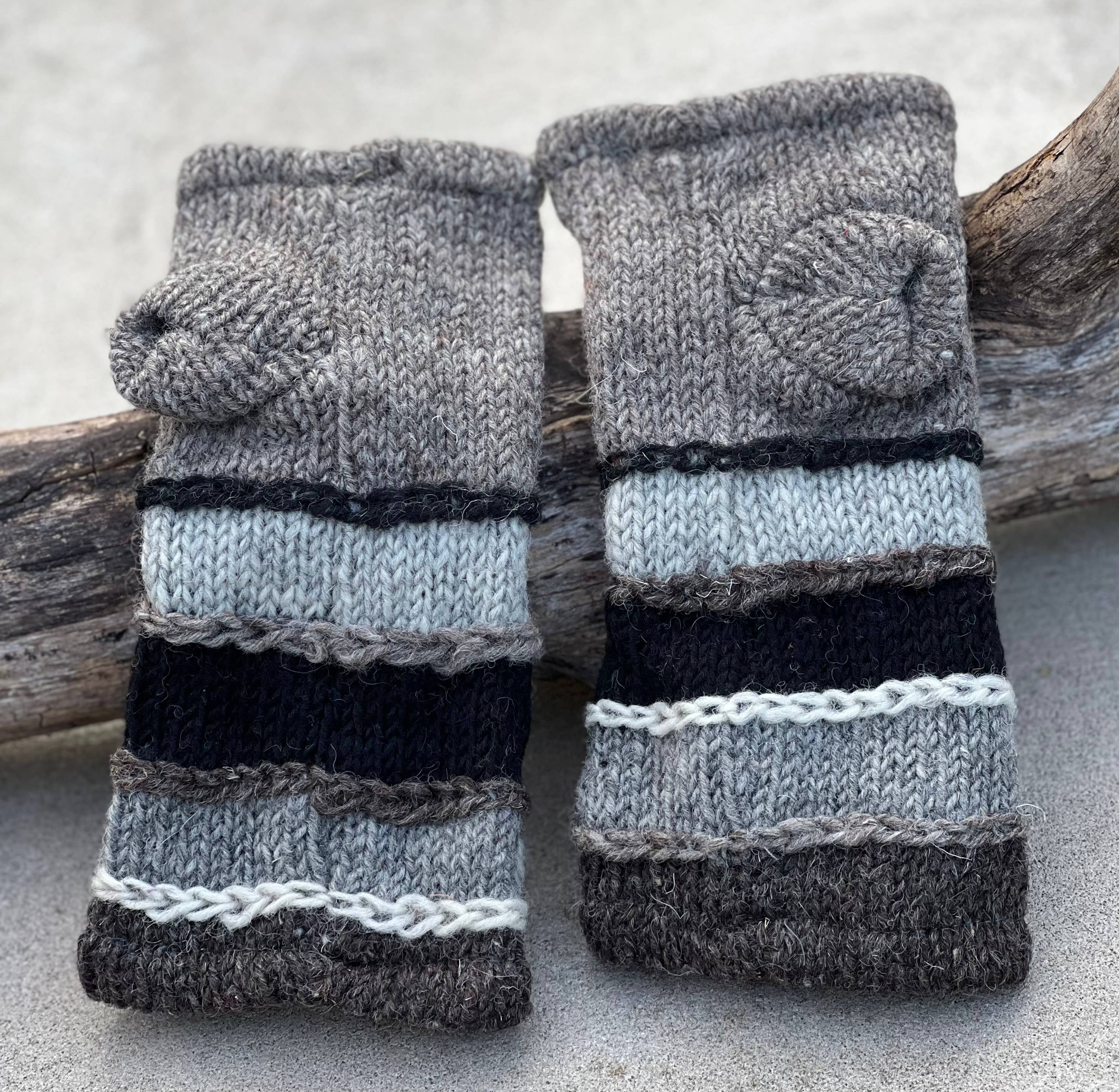 Lungta Imports – Engroshandel Handsker - Dame – Fingerløse, håndstrikkede uldhandsker med fleecefor - håndvarmer1