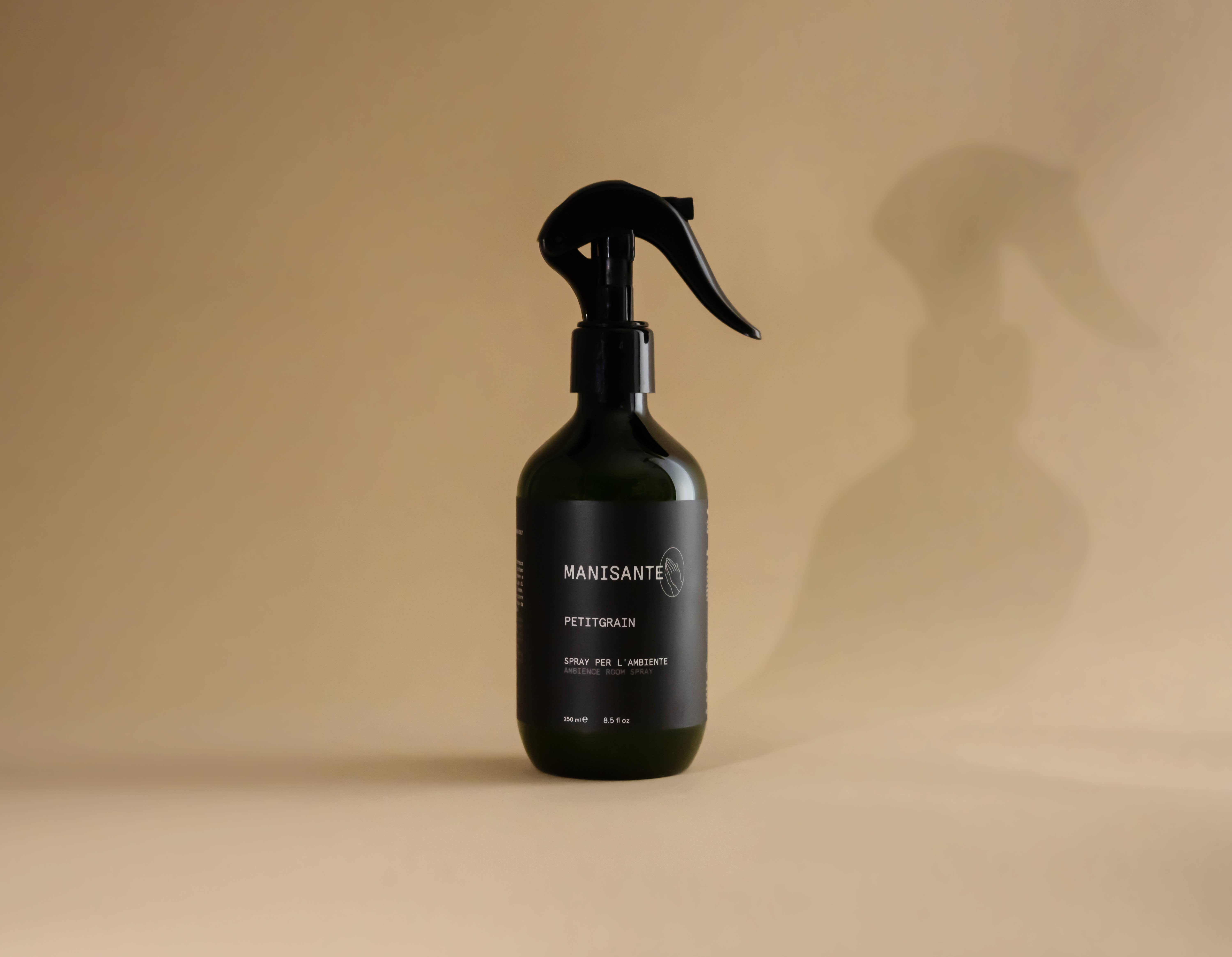 Manisante – Großhandel Raum- & Wäschespray – Petitgrain Umweltfreundliches Spray, vegan und nachhaltig