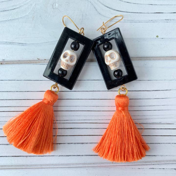Boucles d'oreilles d'Halloween Mischief Night pour la vente par Lenora Dame