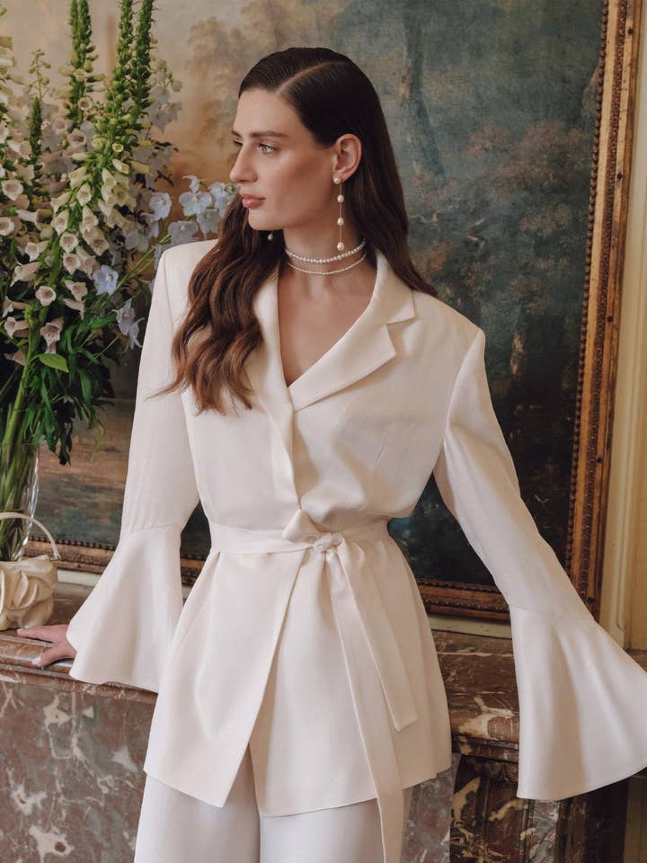 Blazer de Noche de Satén con Cinturón Vainilla para venta al por mayor de MANUKA