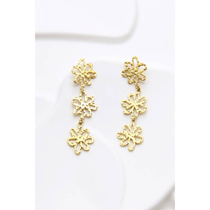 BELLISSIMA BIJOUX - Wholesale Dangle Earrings - Cut-out flower drop earrings7