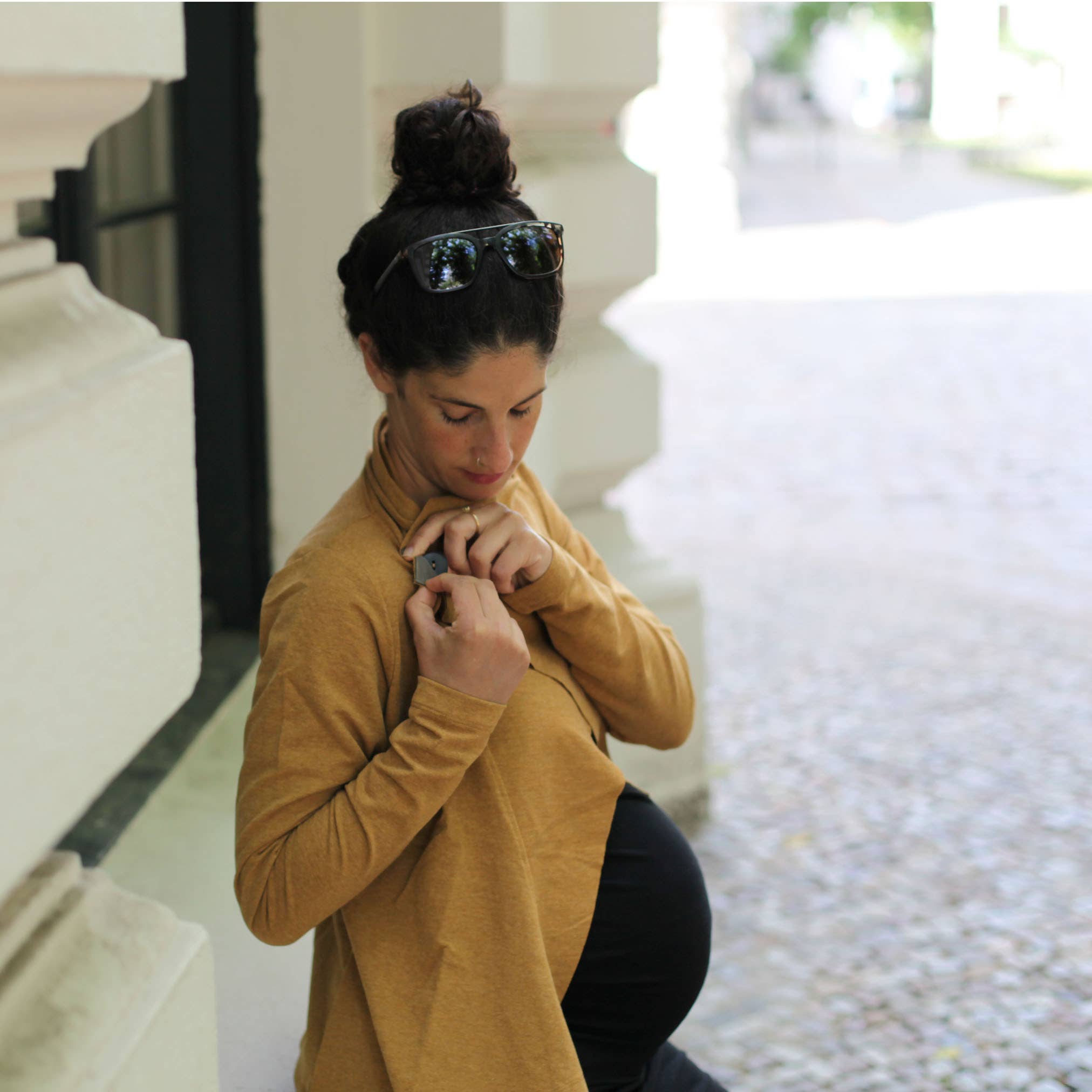 GAZUR - Vente Cardigan – femme - Cardigan pour femme en jaune moutarde2