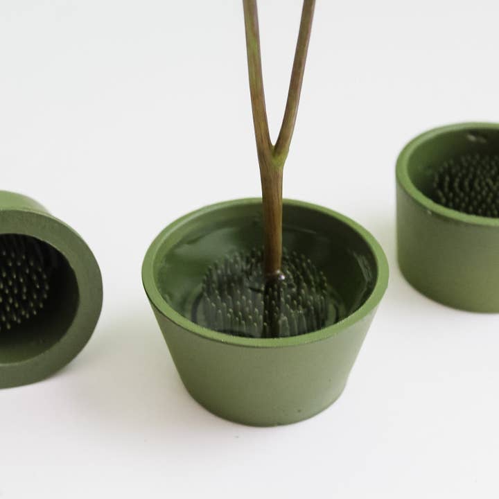 Floral Genius - Wholesale Vase - Round Pin Cup Flower Holder Flower Frog