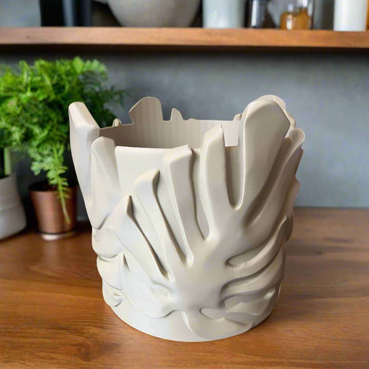 Genetic Designs - Wholesale Plant Pot - Monstera Leaf Planter1