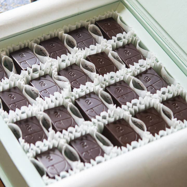 Cioccolato Lavoratti 1938 - Wholesale Chocolate Box - Assorted chocolate pralines 20 pieces, chocolate box10