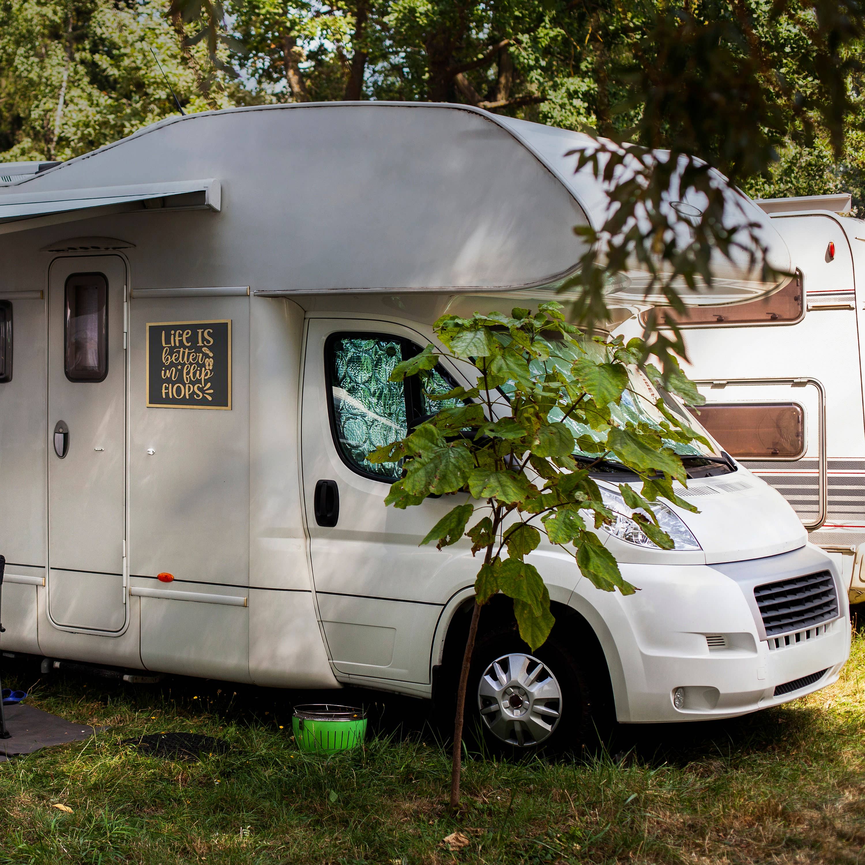 Mekanu - Wholesale Sign - Life is Better in Flip Flops MDF Wooden Wall Art2