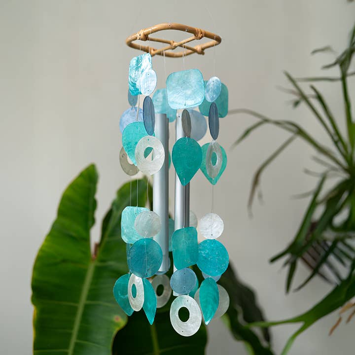 NOUVEAU | Carillon Musical en Capiz | Glace pour la vente par Balizen by zen zen garden home