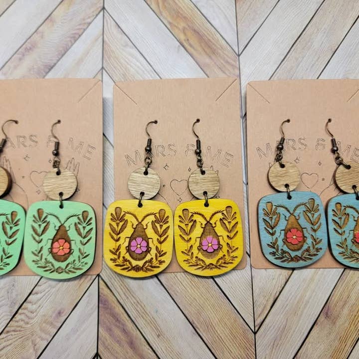 Boucles d'oreilles Boho Coccinelle pour la vente par Mars & Me