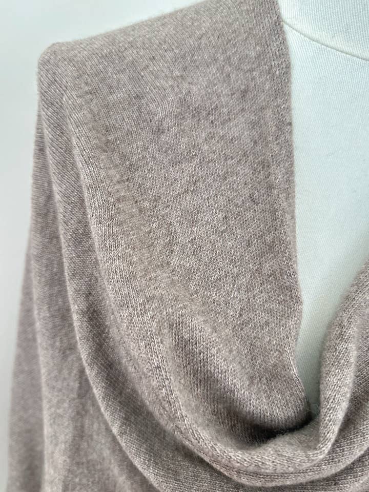 Orice - Wholesale Poncho – Women's - One-size knit poncho cape - Orice2