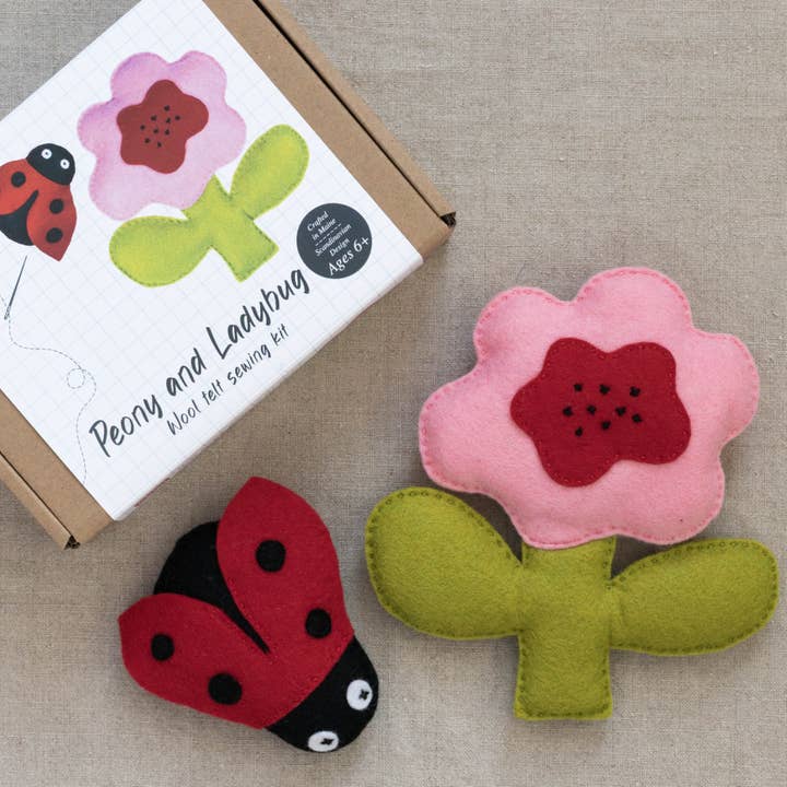 Mimihali - Wholesale Craft Sewing Kit - PEONY & LADYBUG Felt Sewing Kit1