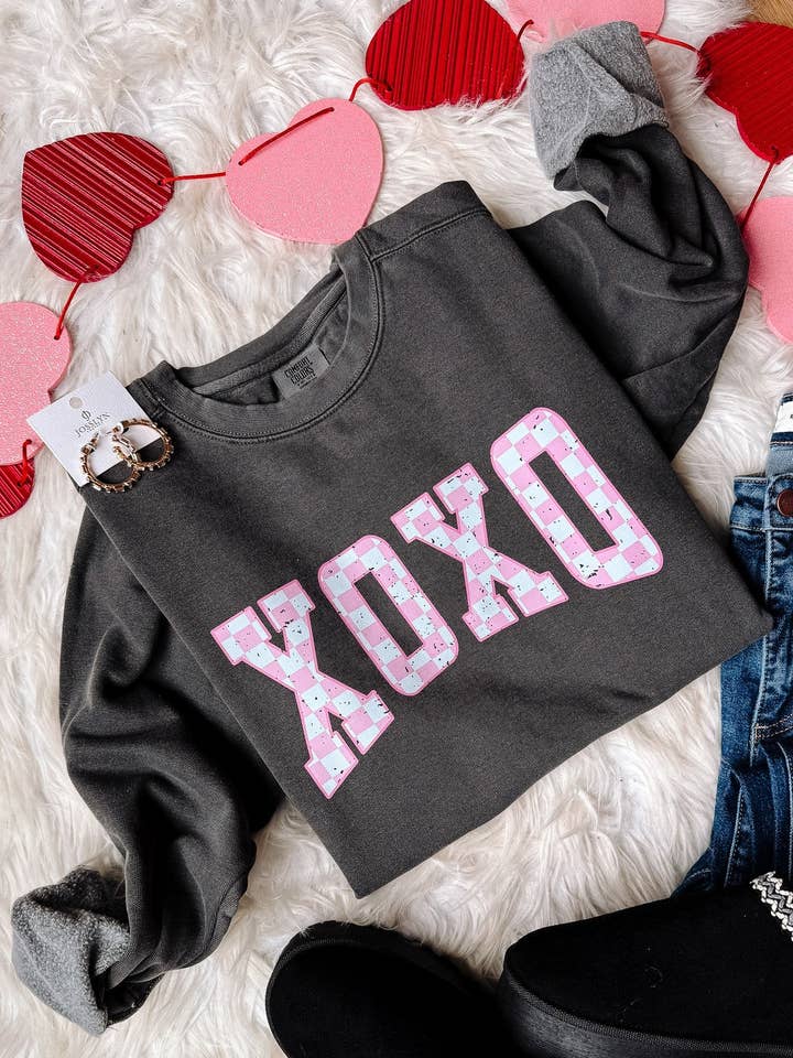 Checkered XOXO Crewneck Sweatshirt - Pepper for wholesale by Emerlie Love