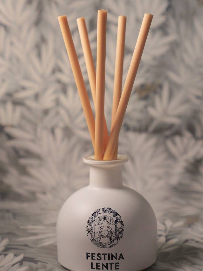 BOREA 100ml (3.5oz) Niche Reed Diffuser Alcohol-Free for wholesale by FESTINA LENTE MILANO