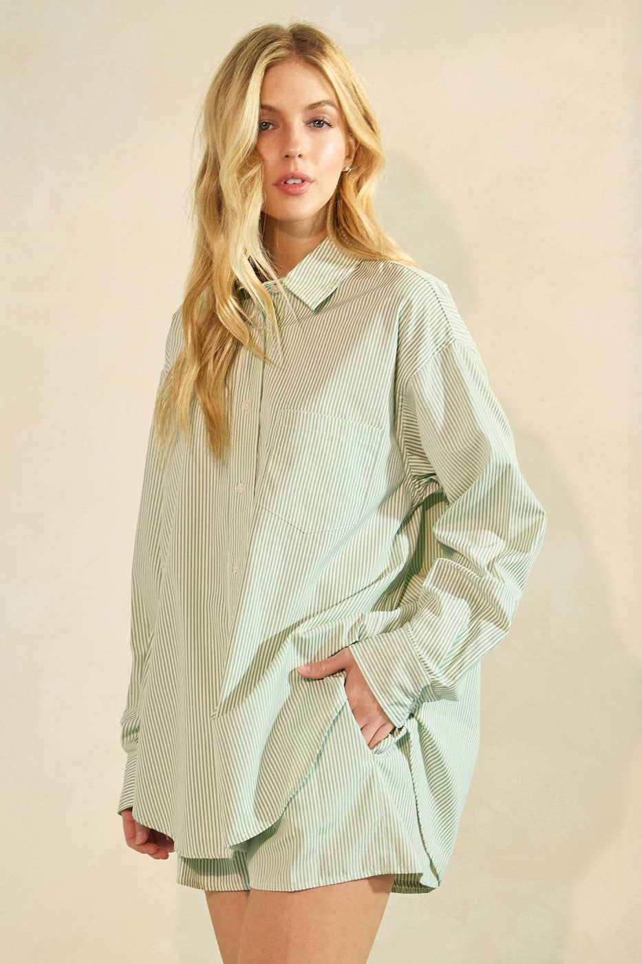 mittoshop - Wholesale Lounge Set - Women's - STRIPED SHIRT AND SHORTS SET1