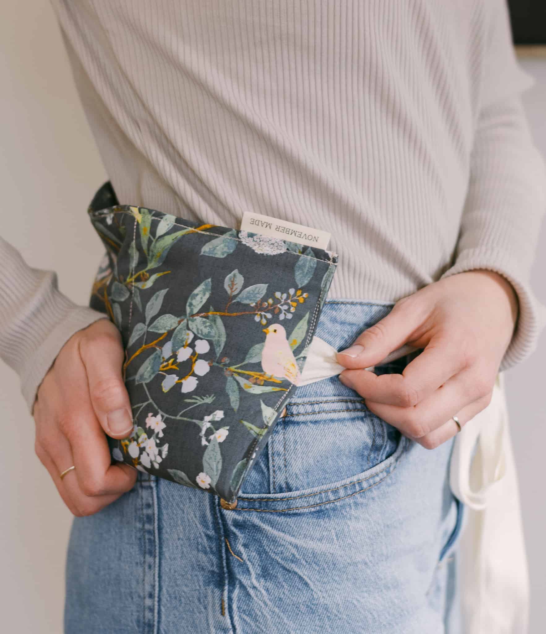 November Made - Wholesale Heating Pad - Wrap Around Heat Pad4