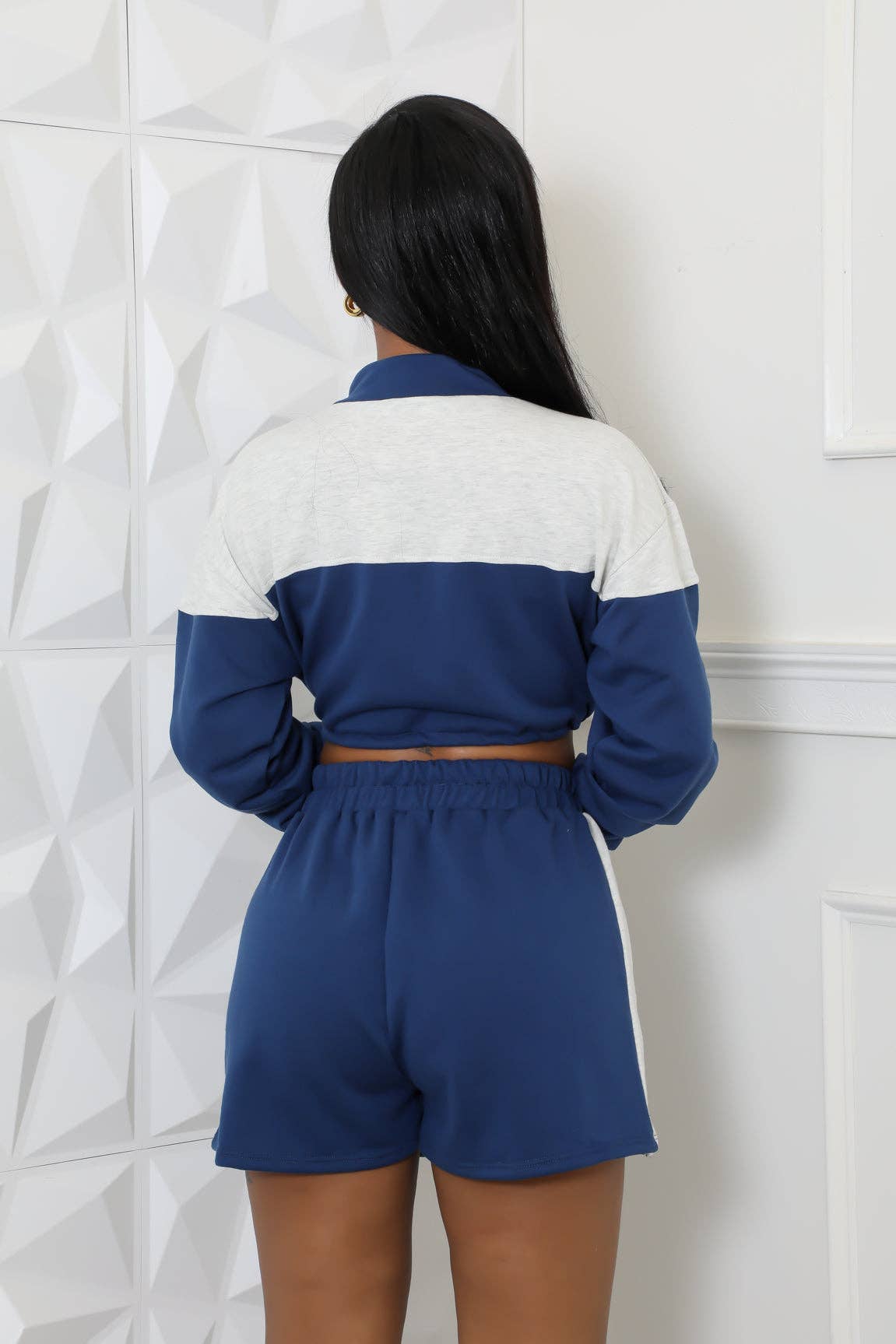 5besties inc - Wholesale Activewear Set - Women's - SPORTY CROP LONG SLEEVE TOP & SHORT SET17