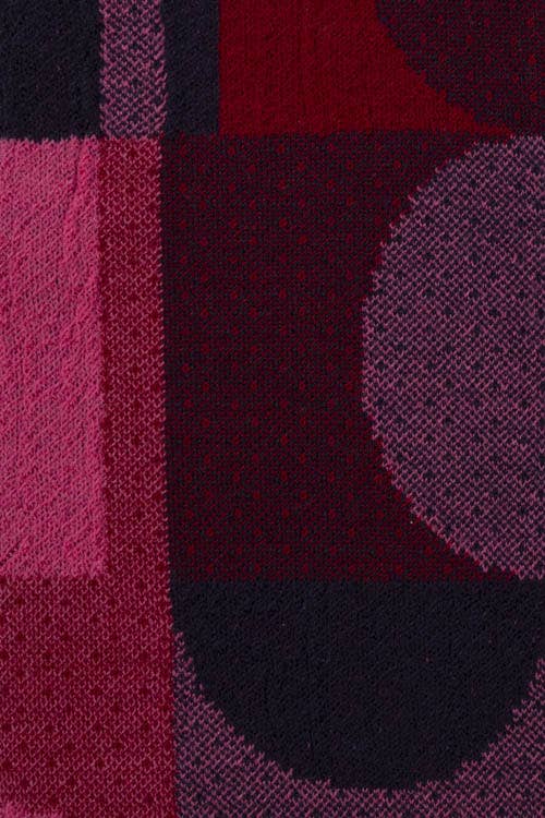 McKernan - Wholesale Hand Warmer - Soho Wristwarmers – Merino Wool with Circle Graphic Motif9