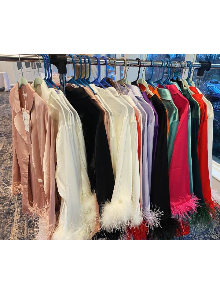 Plume AF Design - Vente Haut et bas de pyjama – femme - Pyjama extensible en satin avec garniture en plumes d'autruche amovible18