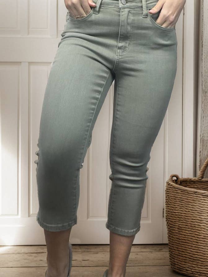 Sage.A. Licious Judy Blue Capris pour la vente par Boutique Simplifed