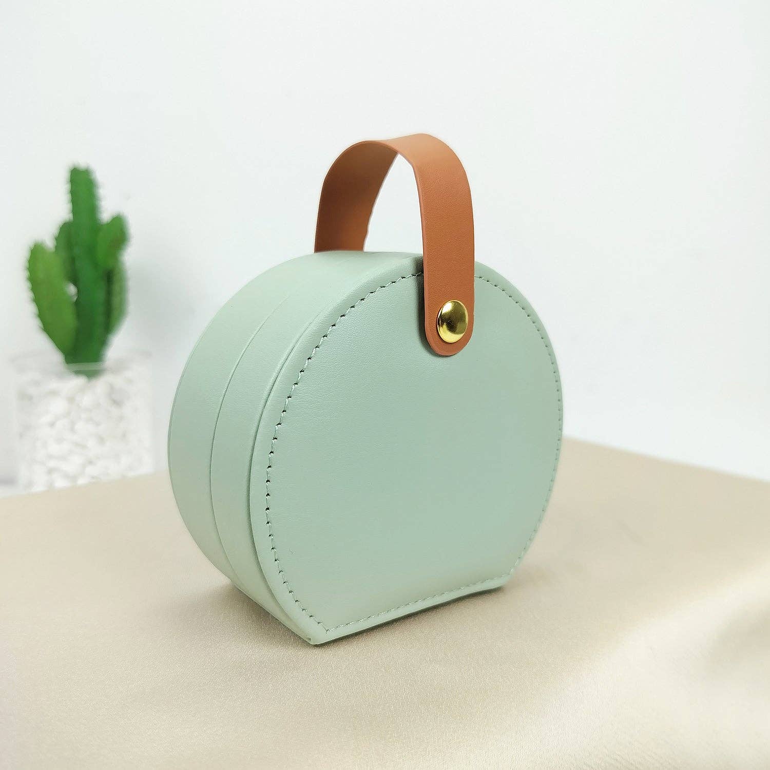 Sparkle Being - Vente Boîte/rangement à bijoux - Boîte cadeau mini portable pour bijoux en cuir vegan1