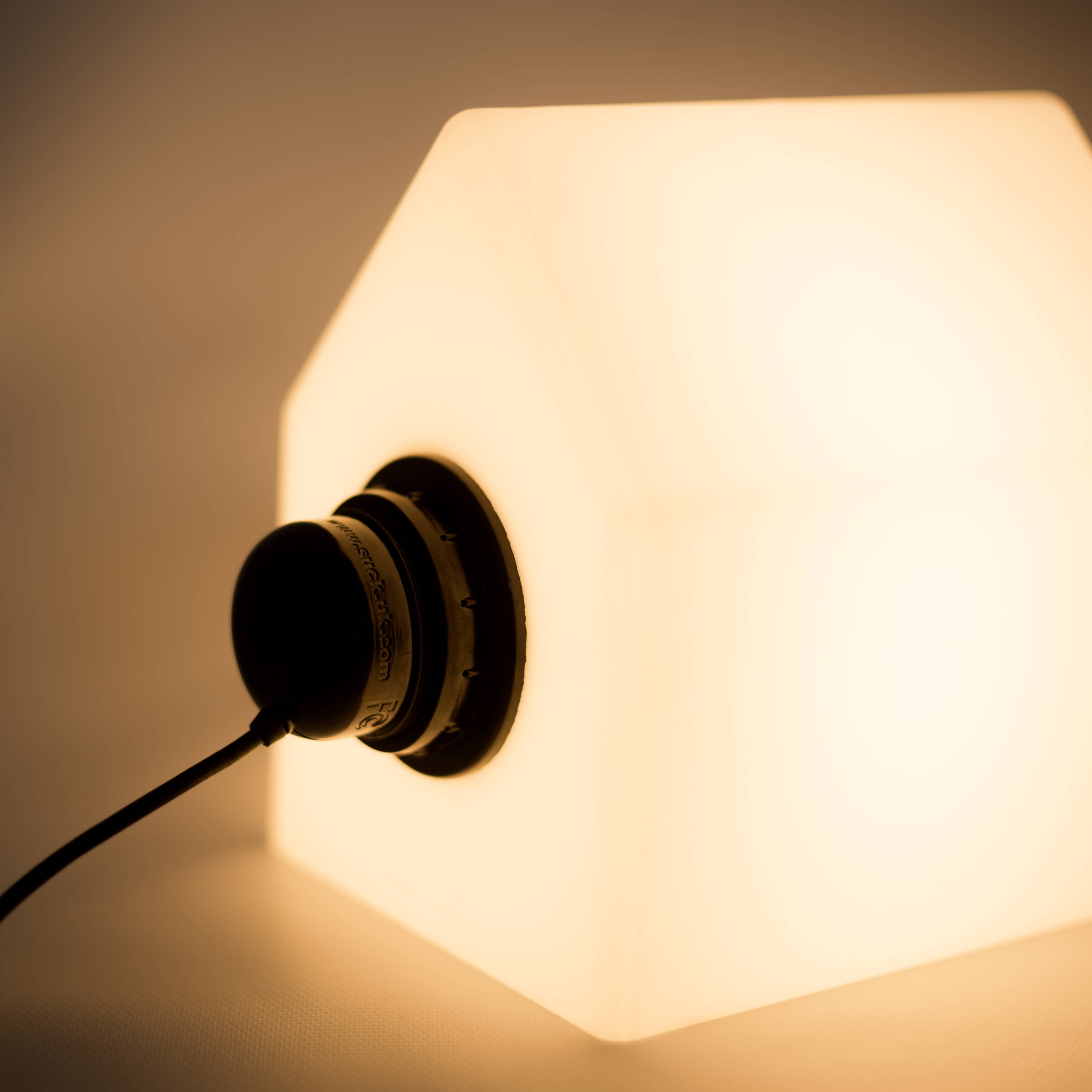 SUCK UK Ltd - USA - Wholesale Accent/Desk Lamp - Book Rest Lamp3