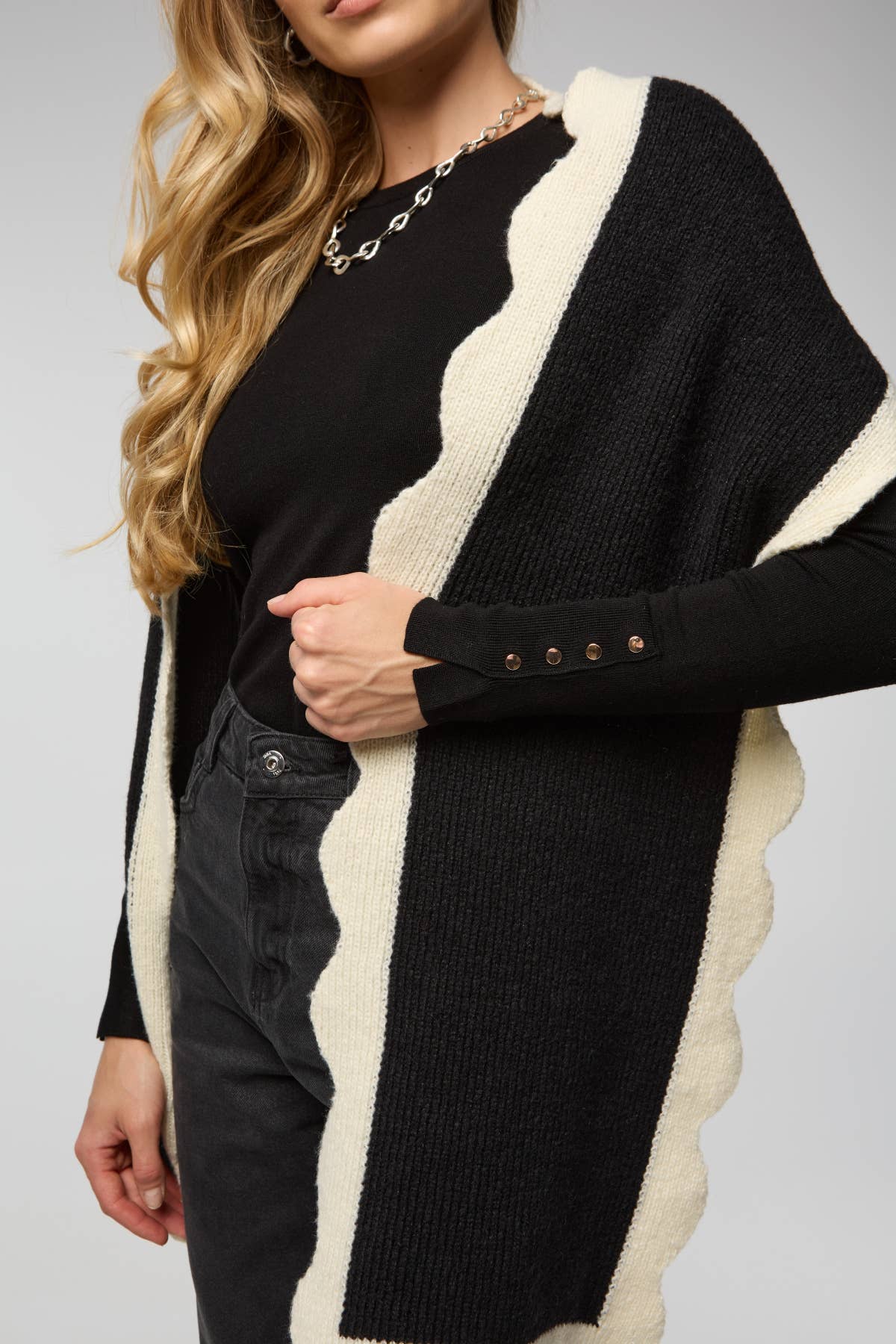 SAACHI - Wholesale Scarf - Women's - Scallop Trim Knit Scarf5