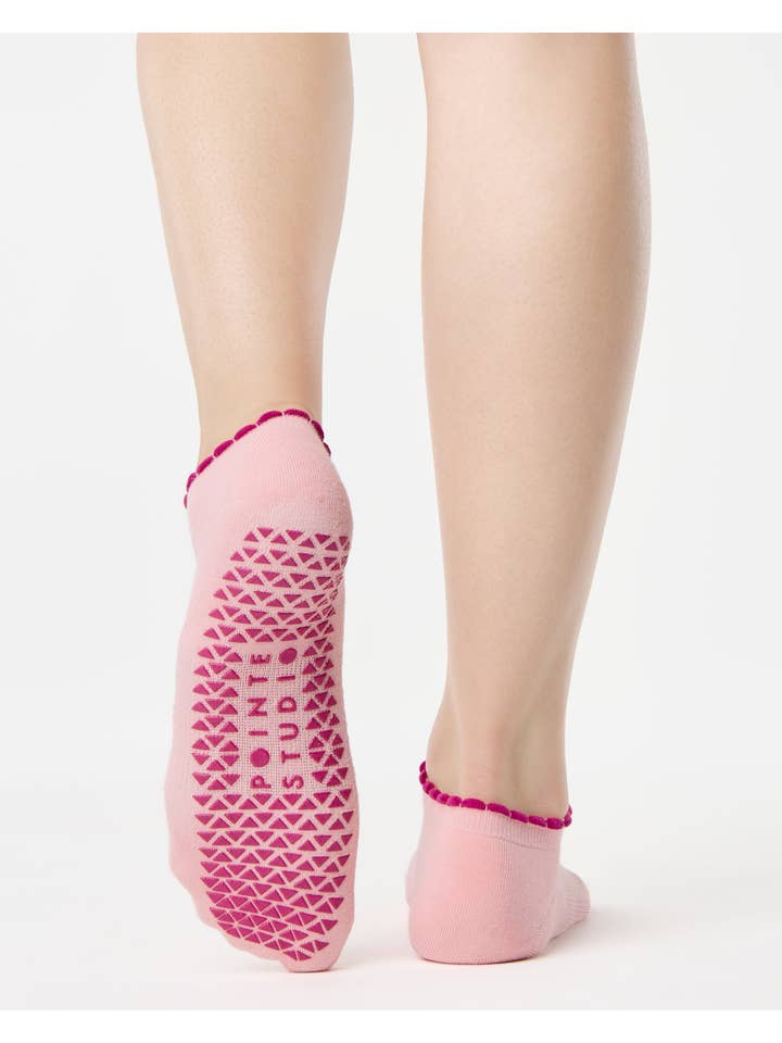 Pointe Studio - Wholesale Socks - Women's - Pointe Studio X Susan G Komen Hope Full Foot1